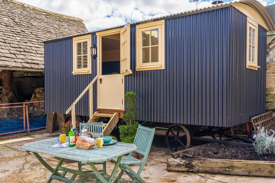 The Baytree Shepherds Hut Villa Stonehouse  Exterior photo